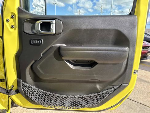 Used 2023 Jeep Wrangler Sport image 13