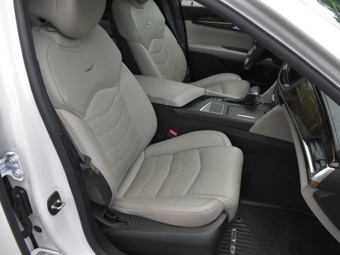 Used 2018 Cadillac CT6 Luxury AWD/4WD image 21