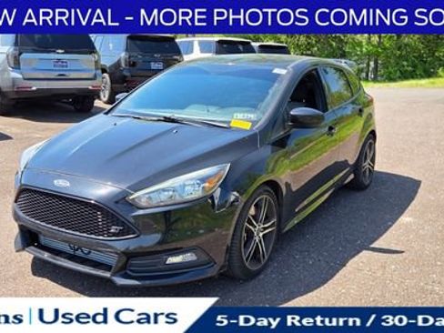 Used 2018 Ford Focus ST FWD image 3