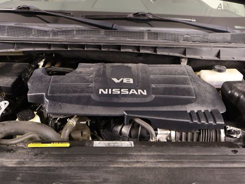 Used 2017 Nissan Titan Platinum Reserve AWD/4WD image 18