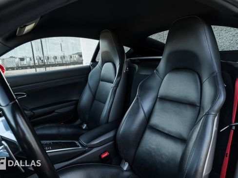 Used 2020 Porsche 718 Cayman S RWD image 21