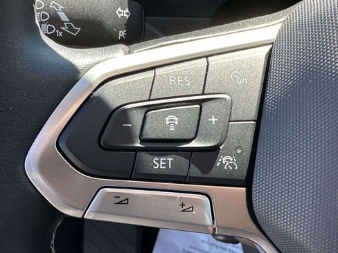 Certified 2024 Volkswagen Tiguan S image 18