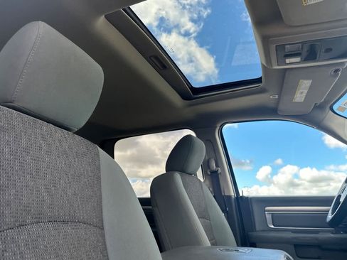 Used 2019 RAM 1500 Classic SLT w/ Black Appearance Group image 17