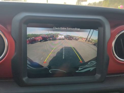 Used 2021 Jeep Wrangler Unlimited Rubicon image 17