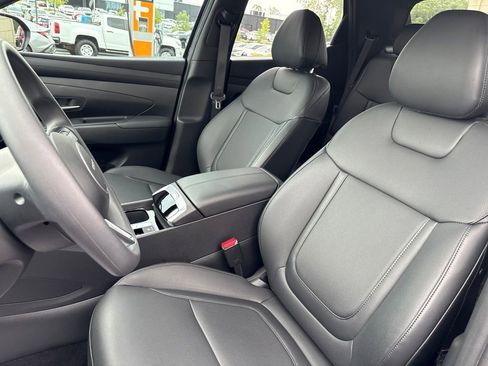 Certified 2025 Hyundai Santa Cruz SEL FWD image 11