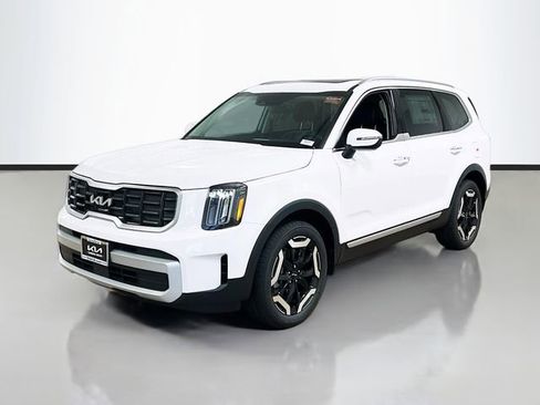 New 2025 Kia Telluride S image 3