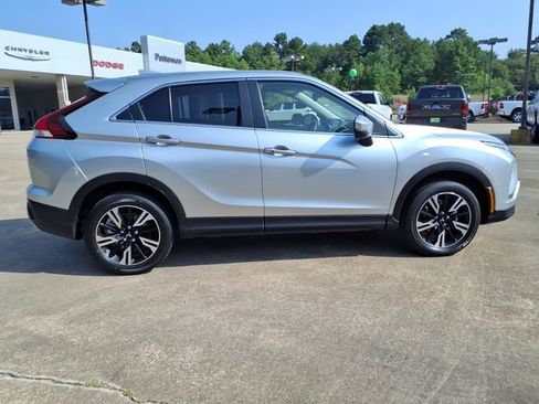 Used 2025 Mitsubishi Eclipse Cross SE AWD/4WD image 2