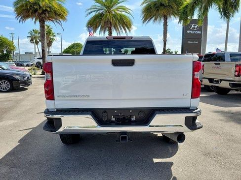 Used 2025 Chevrolet Silverado 2500 LT w/ Convenience Package AWD/4WD image 6