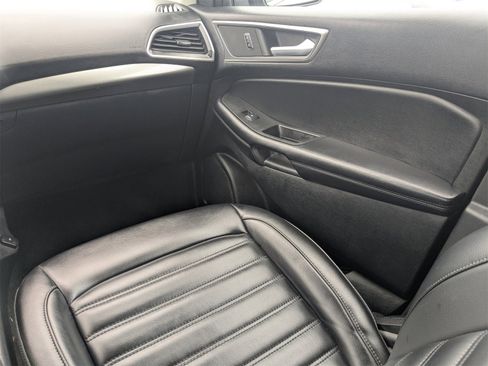 Used 2023 Ford Edge SEL image 17