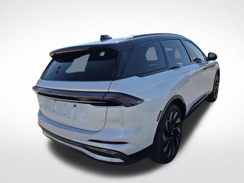 New 2026 Lincoln Nautilus Reserve w/ Jet Appearance Package image 3