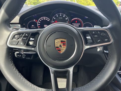Used 2023 Porsche Cayenne AWD/4WD image 22