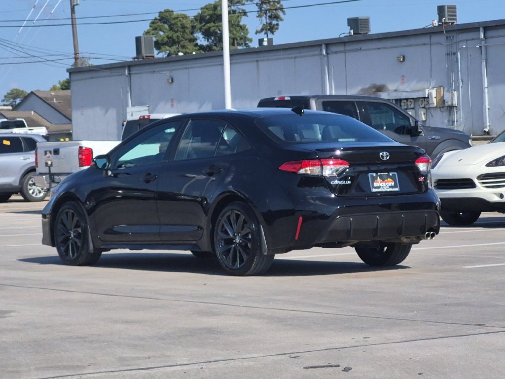 Certified 2026 Toyota Corolla SE FWD image 4