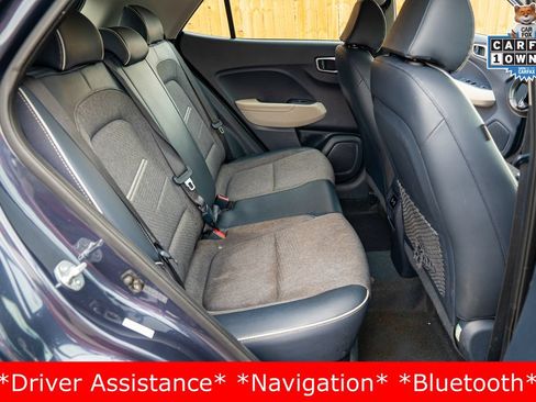 Used 2024 Hyundai Venue Limited FWD image 19