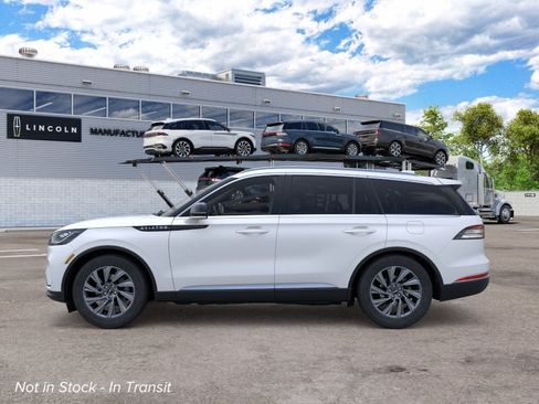 New 2026 Lincoln Aviator AWD image 2