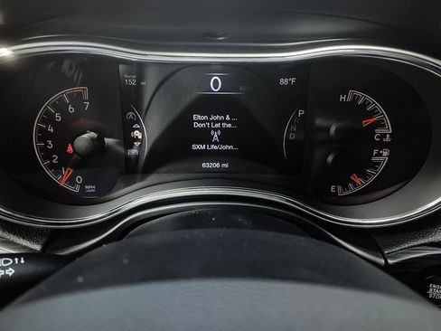 Used 2019 Jeep Grand Cherokee Limited image 18