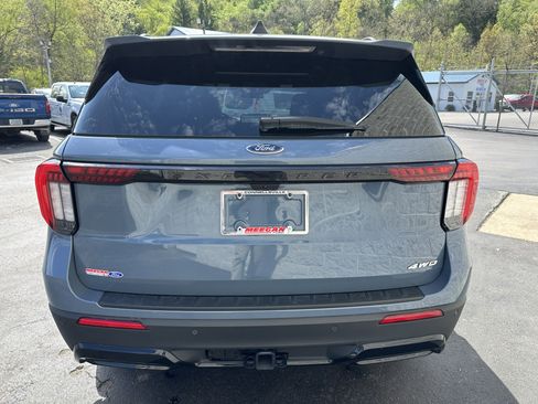 Certified 2025 Ford Explorer ST-Line AWD/4WD image 6