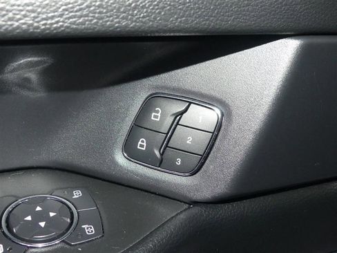 Used 2021 Ford Expedition Max Limited image 18