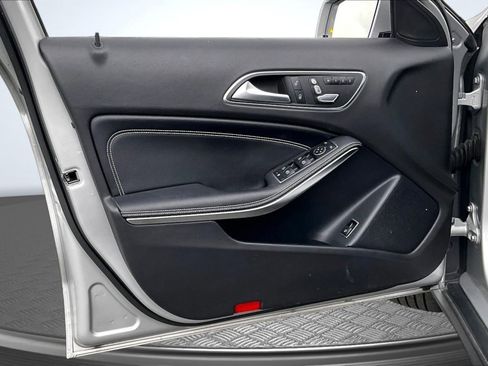 Used 2018 Mercedes-Benz GLA 250 image 23