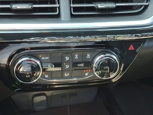 Used 2024 Chevrolet Trax RS w/ Driver Confidence Package FWD image 14