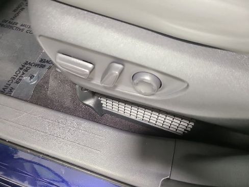 Certified 2021 Toyota Sienna XLE FWD image 20