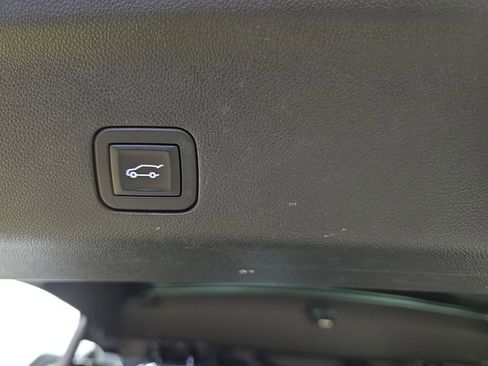 Used 2024 GMC Yukon Denali w/ Advanced Technology Package image 16