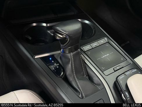 Used 2019 Lexus UX 250h w/ Premium Package image 23