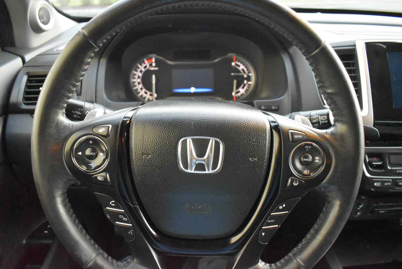 Used 2017 Honda Pilot Elite image 18