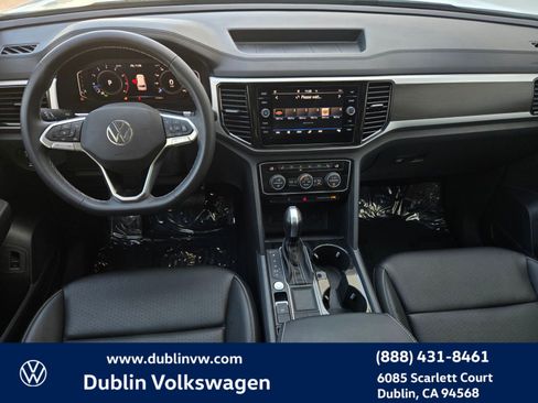 Used 2023 Volkswagen Atlas SE w/ Panoramic Sunroof Package FWD image 13