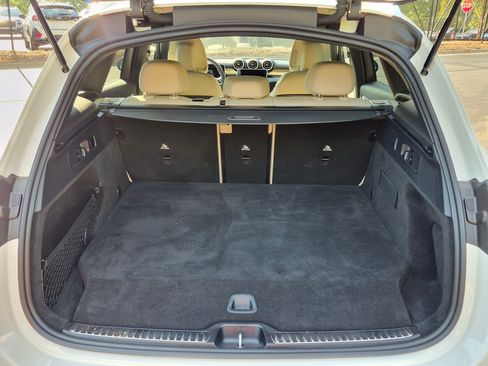 Certified 2025 Mercedes-Benz GLC 350e 4MATIC w/ Driver Assistance Package image 31