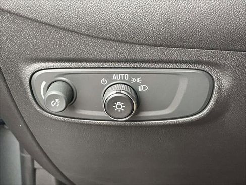 Used 2023 Chevrolet Equinox RS w/ RS Leather Package image 18