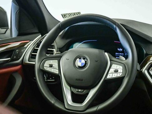 Certified 2023 BMW X4 xDrive30i w/ Premium Package AWD/4WD image 13