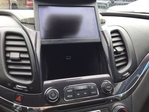 Used 2014 Chevrolet Impala LT w/ Premium Seating Package image 19