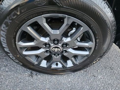 Used 2025 Toyota Tundra Platinum image 10