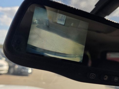 Used 2014 GMC Yukon SLE image 27