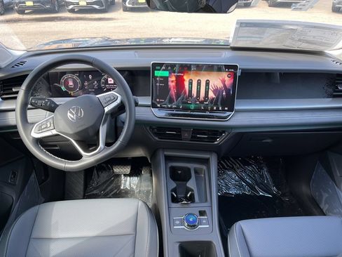 New 2026 Volkswagen Tiguan SE AWD/4WD image 15