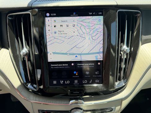 Certified 2023 Volvo XC60 B5 Plus w/ Protection Package Premier FWD image 22