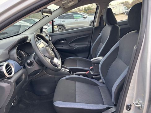 Used 2025 Nissan Versa SV image 24