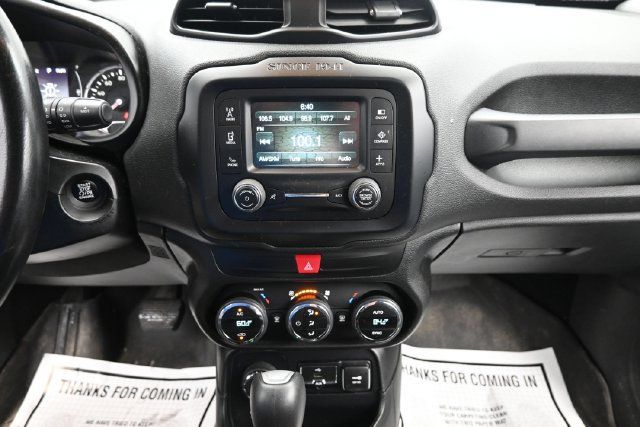 Used 2016 Jeep Renegade Latitude AWD/4WD image 16