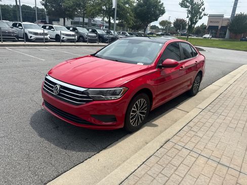 Used 2021 Volkswagen Jetta SE FWD image 4