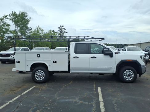 New 2026 GMC Sierra 2500 Pro w/ Convenience Package RWD image 3