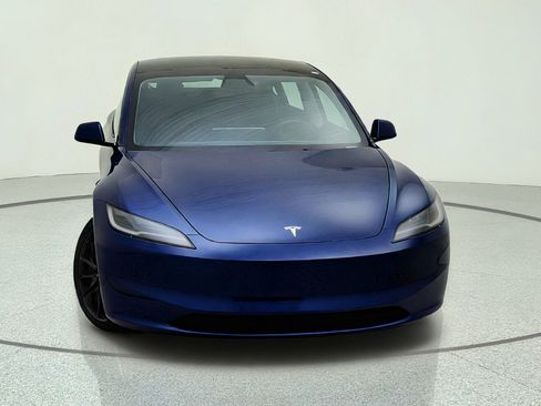 Used 2025 Tesla Model 3 Long Range RWD image 3