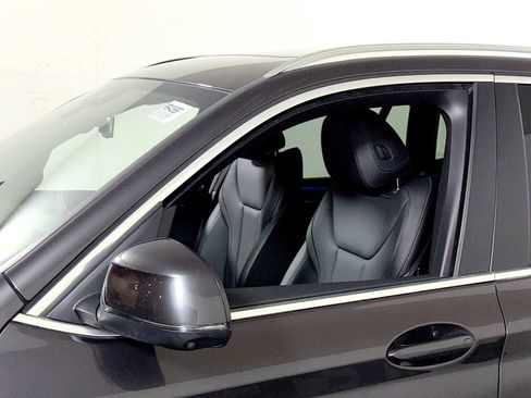 Used 2023 BMW X3 xDrive30i w/ Premium Package image 30