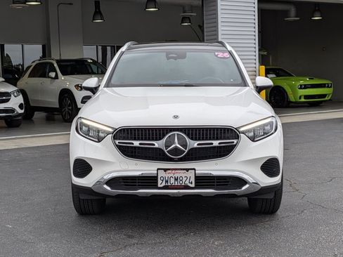 Used 2026 Mercedes-Benz GLC 300 image 2