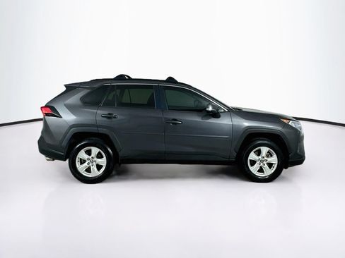 Used 2020 Toyota RAV4 XLE w/ Convenience Package FWD image 8