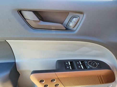 Certified 2022 Ford Maverick Lariat image 23