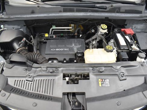 Used 2019 Chevrolet Trax LT w/ LT Convenience Package image 14