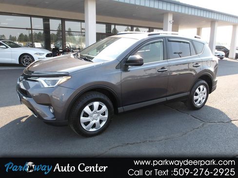 Used 2016 Toyota RAV4 LE AWD/4WD image 1