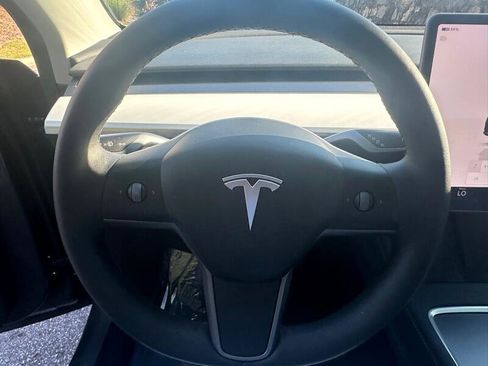 Used 2023 Tesla Model Y Long Range image 22