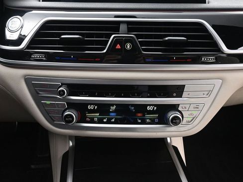 Used 2022 BMW 740i w/ M Sport Package RWD image 51