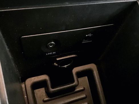 Used 2013 Ford Edge SEL image 31